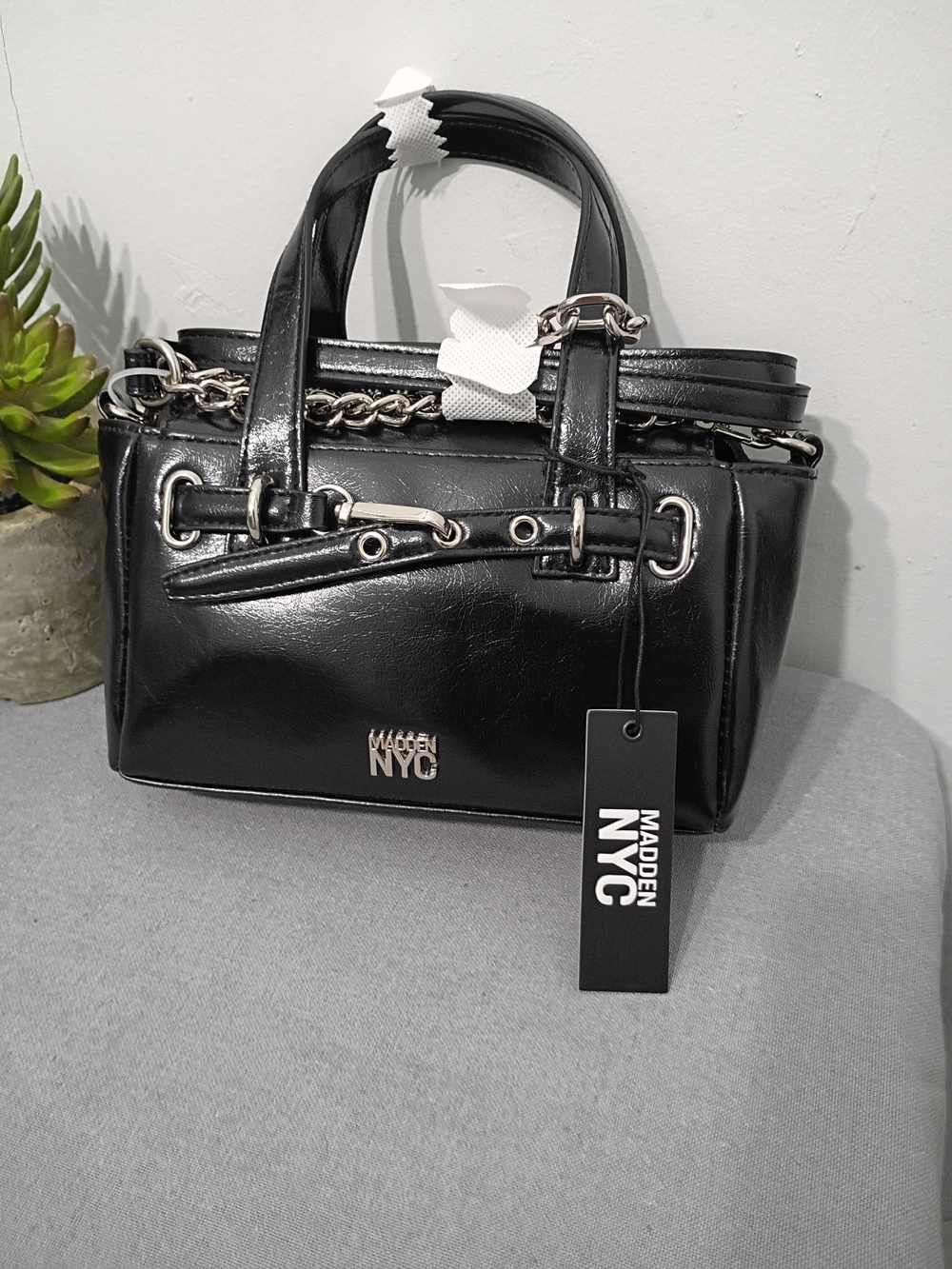 Madden NYC Black Chain-Accent Crossbody Satchel - Picture 2 of 6